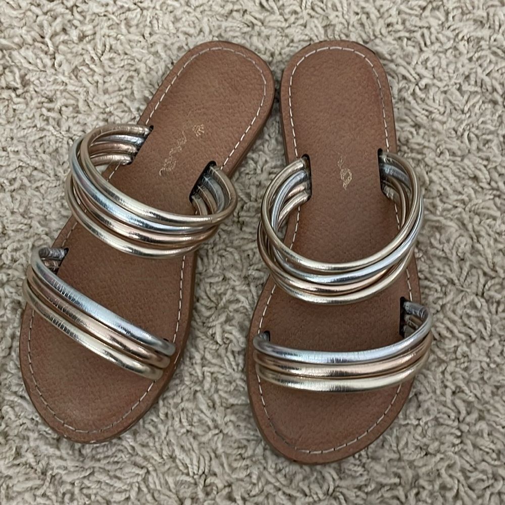 Nina Girls Metallic Slip on Sandals size 1